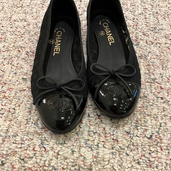 Classic Black Chanel Ballet Flat - Picture 9 of 11